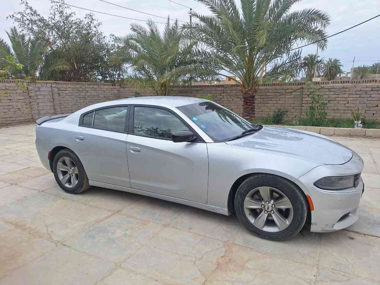 السلام عليكم جارجر للبيع موديل 2020 مكفوله كفاله عامه رقم *********** سعر215  اوبيهه مجال
