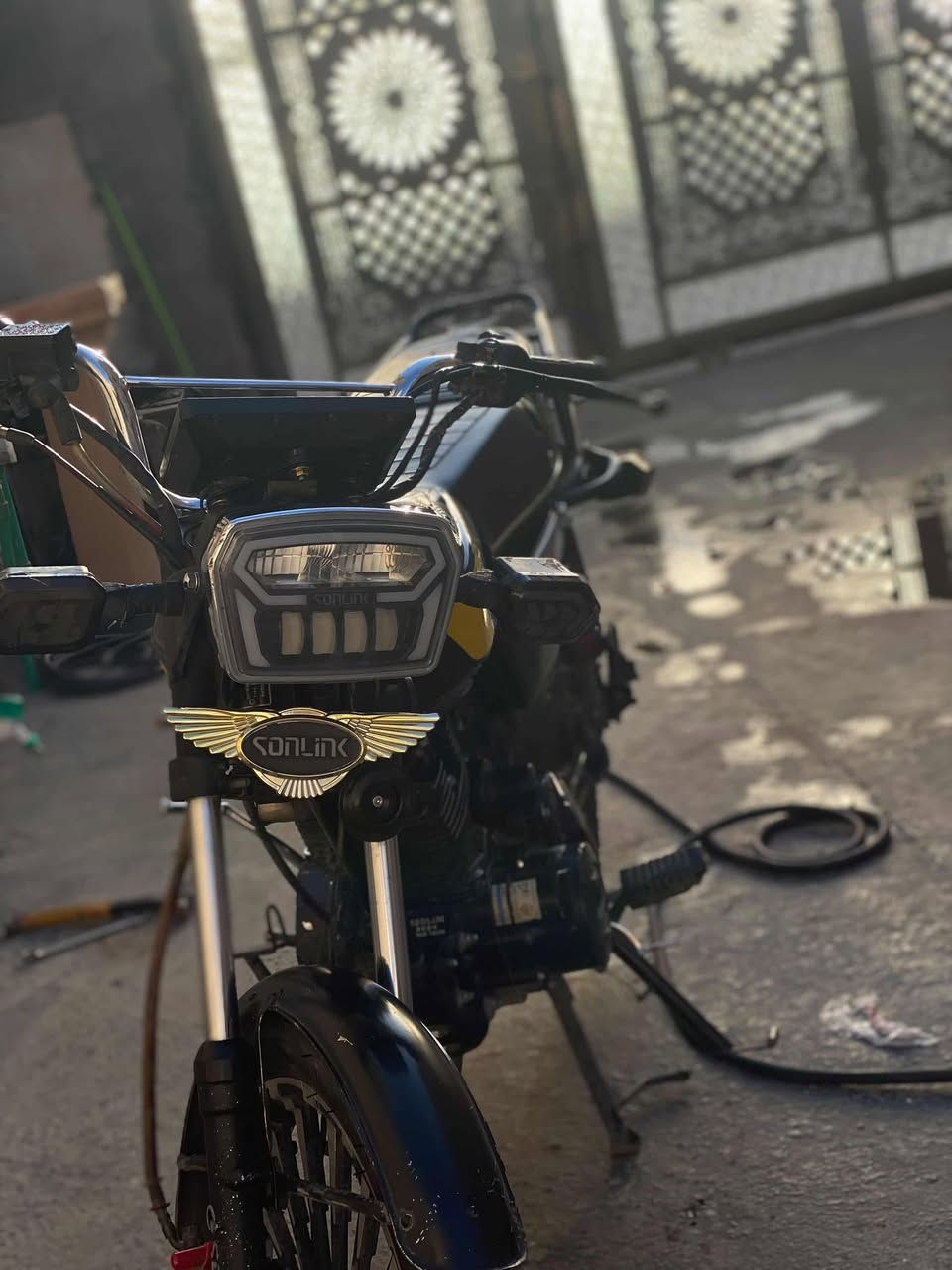 سلام عليكم دراجه سونك موديل 2024مكينه 200 سبانه ما ممدوده عليهه شلعه تشگ الگاع صالنصه رياضي صوت رعيد + طلقات بس عواج بالويل الخلفي خفيف معدل 120 الدراجه نضيفه سعر 625 وبيهه مجال ***********
كربلاء حي الوفاء
