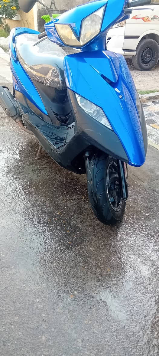 سلام عليكم ثعلب للبيع مكينه خرسه كهربائيات شغاله دبلات امامي خلفي تايرات جدد دراجه مكينه بلاد كابرتر بلاد اي نقص مابيه المكان بغداد الشعب الرقم ***********
