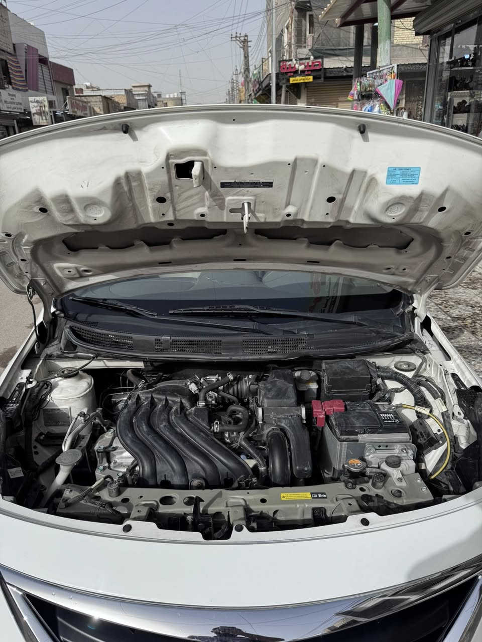 السلام عليكم.
نيسان صني هندي 2024
موصفات 4 جام كهرباء تحكمات التنتنة مغلفة اشاير بالمري 
السيارة جديدة ماشية 58 الف
بيها ضربة بطرف قبق الجنطة والدعامية الخلفية
ووراها
بيها رصعة بالجاملغ الخلفي صغير ورصعة بالجاملغ الاخر صغير
وبيها شخطة قليلة بالباب الأمامي 
مكفولة من كلشي كير مكينة صدر تايرات تبريد 
سعرها 120 وبيها مجال قليل كلش 
*********** 
مكاني بغداد الدورة ابو دشير 
السيارة باسمي
