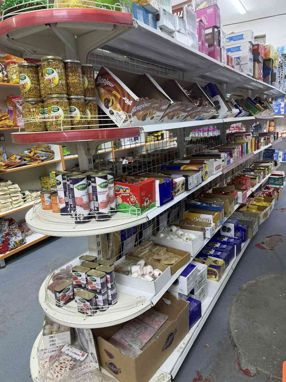 سفينه وصطي العدد 2 وحده الطول 4 والثانيه الطول 5 السعر المتر 100 التصال ***********
