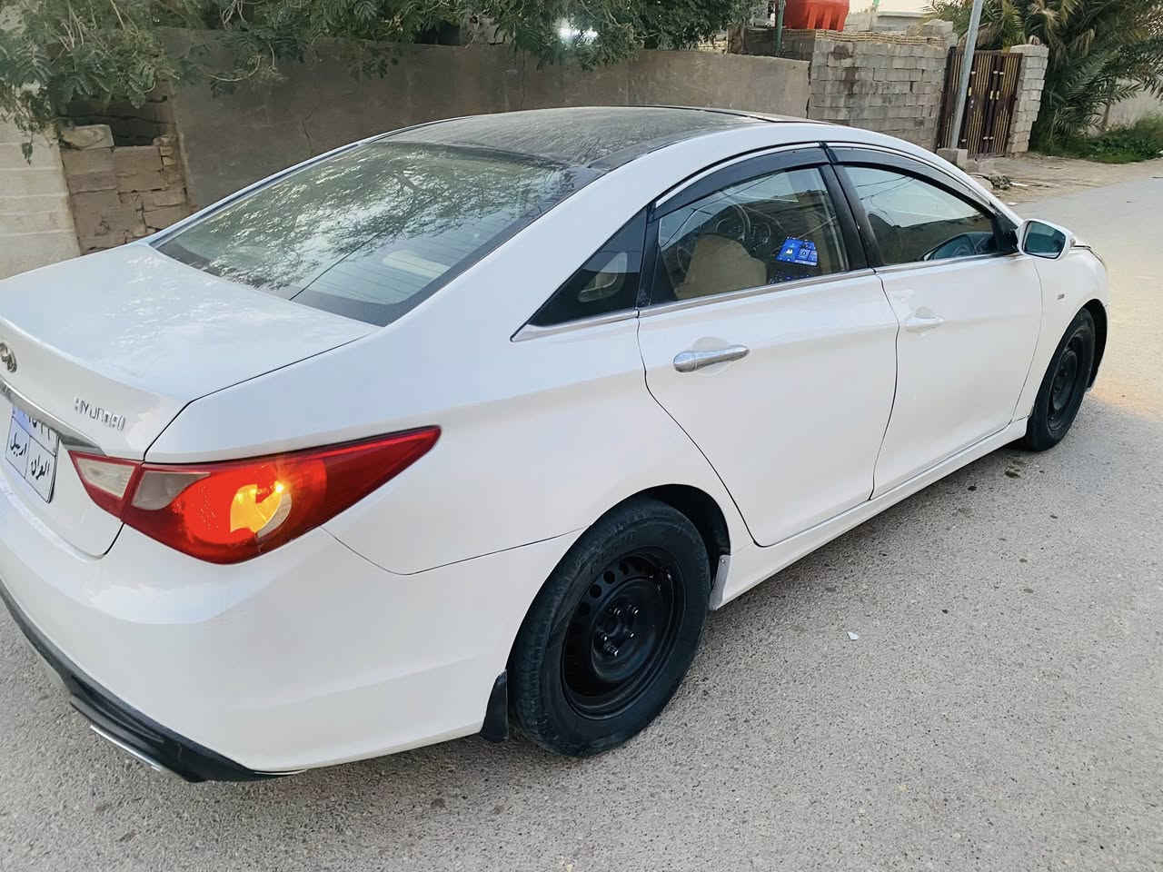 السلام عليكم للبيع سوناتا 2011سيارة خليجي سيارة مصبوغه عام بيه ضرر جاملغ الخلفي  سيارة محرك بيه رواجز صوت بل محرك يروح و يرجع بس لا تبخير ولا تنقيص رقم أربيل تحويل تريد وكاله  السعر 80بيه مجال اتصل ***********
