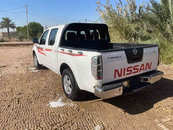 بيك أب نيسان نيفاره ٢٠١٠ صبغ بابين السايق والبصفه من النص وجوه السعر ١٠٠ ورقه للاستفسار *********** بغداد
