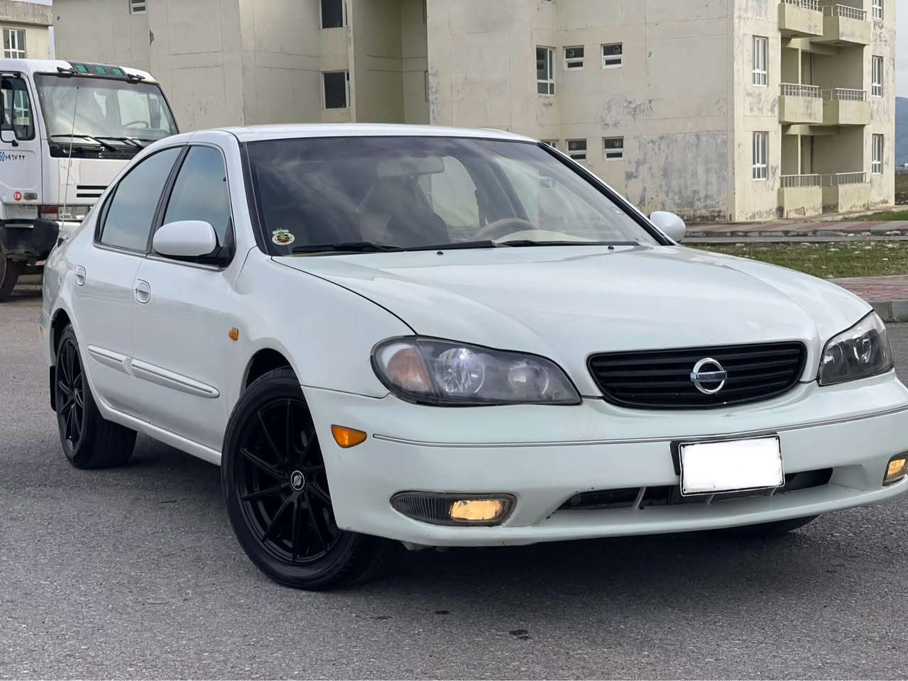 نيسان مةگزيما موديل٢٠٠١
ئارم پلاستك هةولير
رةقةم بةغداية
وةكالةشي لةگةلة
من بةشةرتي ئارم دةي فروشم
پاكانةي ئارميشي بوكراووة
مةكينه٣٠٠٠
گير ئوتو ماتيك
گيرو كينه بةشةرت
ساردو گةرم بةشةرت
توندو تول
چوار تاو ويلي نوي
هةمو گياني بةشةرت
بةرة گة دةرگاو كوشني بيلادي لوك
كامل گةعيةكراووة
سي پارچةي بوياغة كةميك پيشي هةية
كارةباي هةموو گياني ئيش دةكا لوك
سندوق كارةباي
دةرگاي بةنزين كارةباي 
قوفل مةركةزي
سةيارةكة لةرسمدا چونه روبةروجوانترة
سعري 55$
معامةلة
*********** بشدار, السليمانية
