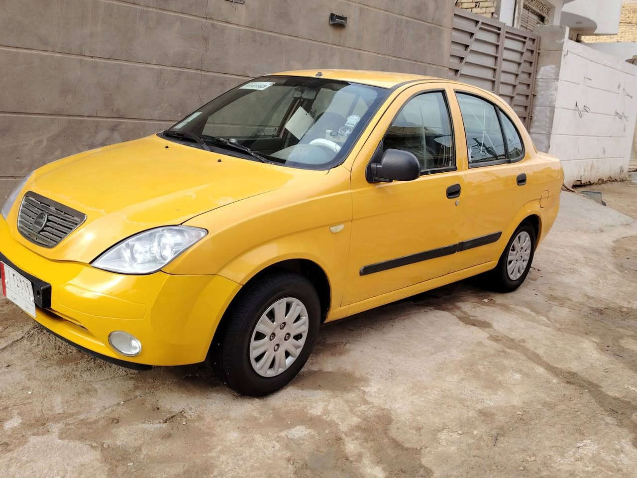 سلام عليكم سياره طيبه للبيع موديل 2015سياره جاهزه برقي ماناقصه بس المكينه بيه خيط بخار تخم تاير تبريد جاعز سنويه ساقطه صارله اسبوع مكان الدوانيه السكان التصال على الرقم ***********
