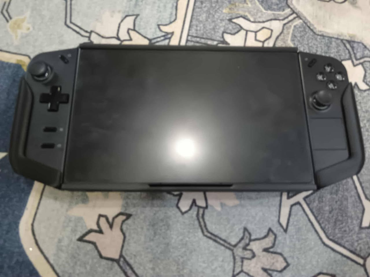 لينوفو ليجن كو
نظيف جداً مستعمل قليل ذاكرة ٥١٢
ويا رام خارجي ٢٥٦
ويا ٢ دوك ستيشن واحد ابو القاعدة وواحد صغير بدون قاعدة
وويا يدة خارجية
بي لزكة شاشة اصلية  
ويا كفرات واحد للجهاز وثنين لليدات
ويا ٢ مسكة خاصة باليدات حتى تصير يداتة خارجية
غراضة الكاملة الاصلية شاحنة وجنطة
السعر الكلي ٨٠٠ الف 
مكاني كربلاء وتوصيل ماعندي
***********
***********
