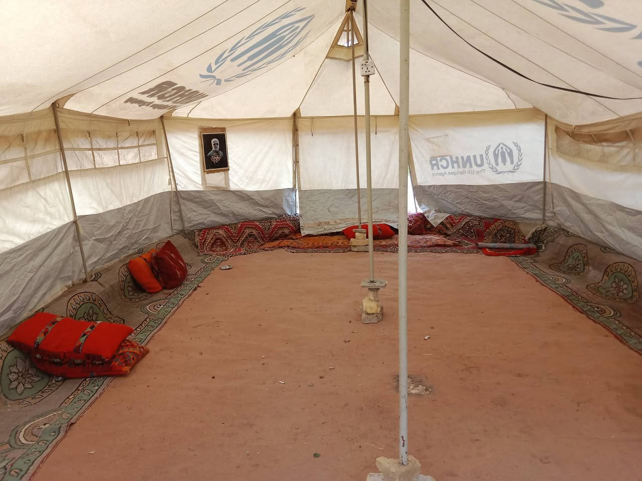 خيمه للبيع نضيفه كلش ٦في ٤ العنوان السماوه ***********
