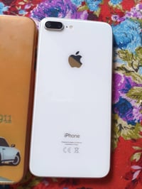 للبيع ايفون ايت بلاص ذاكره 256 بطاريه 77 قيم بليرضي الله وخذه فطر بشاش...
