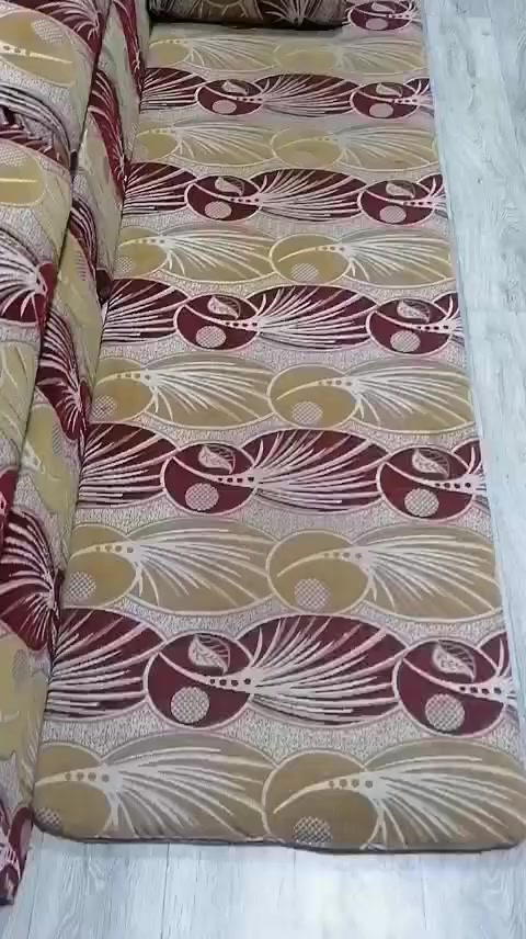 كعده عربيه لبيع جديده بالفعل مستخدمه أقل سنه   سعرها خاص ***********
