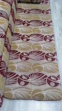 كعده عربيه لبيع جديده بالفعل مستخدمه أقل سنه   سعرها خاص 07717201817