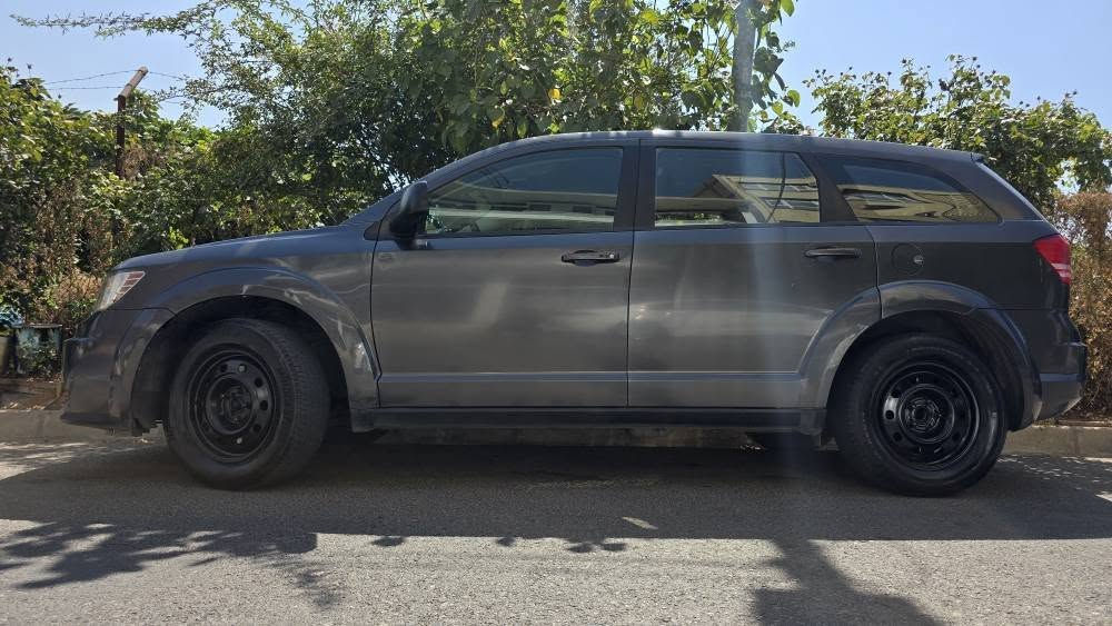 مودیل2015یاشرکه فولە سیارە حلوه،15ورقە غرامە ژبەر کوژی
،4سلندر مرغوب2.4 اقتصادي فوله
*ثلاثة مقعد+7راکب
*تبرید مرکزی ٣قطع تبريد
*دبل کیر اوتوماتیك+عادي 
*بصمه+ابواب بصمة
*داخلی صفراء_زەر
*اوتو بصمة 
*حساسات خلفيه 
*تحدید سرعه
*ظد الاینزیلاق+دژی خلیسکانێ
*سیستەم ico فول اقتصادي
*بلوتوس
*داخل ثلاثه مخزن
*شاشه الکترونی+شاشه ایرباکات*7ایرباکات عدد 
*  بس بوند تبدیل وپیچەکا چملوغی، بیدون داخل ویرباك ودعم_بسعر132$ورقاو15$ورقه غرامە ژبەر کوژی تبدیل ژی هەیە117$صافی،تحویل یان وکالە بشرت،تبدیل ژی هەیە،مشتریبی تلفونێ بکە
۰۷٥۰٤۷۳٥٤٨۹ دهوك, العراق
