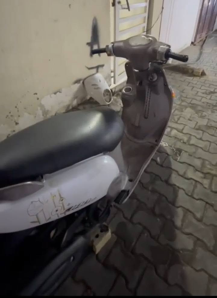 سلام عليكم فله للبيع دراجه كفاله بيع فقط
بيه ملاحظات بسيطه اشاير خلفيه وبكلايت خلفي وبس دراجه نكره بكل وقت وناعمه وحلوه سعرها ب800 وبيها مجال للشراي مكان بغداد الكريعات ***********
