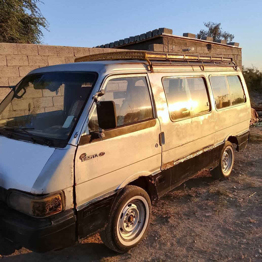 السلام عليكم كيه بسته للبيع موديل 1993 رقمها بغداد الماني تريد وكاله تريد تحويل السعر 27 وبيها مجال مكان واسط الكوت للاستفسار الاتصال على الرقم ***********
