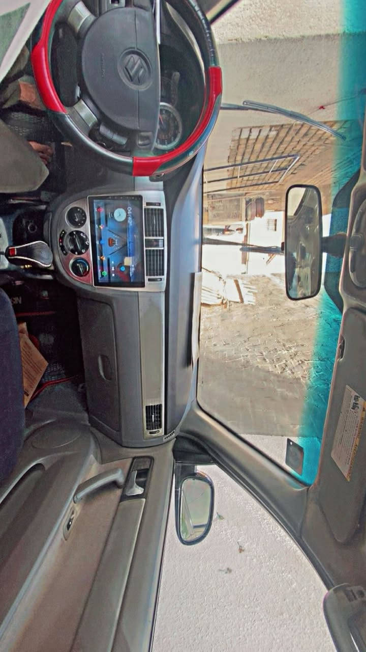 السلام عليكم سياره وبتره فورنزا موديل 2007 السياره حيل نضيفه المحرك جديد الكير جديد الحداده كلها جديده غرفتها نضيفا  السياره ما بيها حادث سعر 54 بي حك الجي المكان بغدا. الغزاليه رقم الهاتف***********
