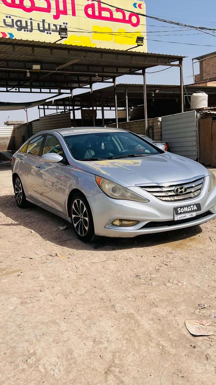 السلام عليكم للبيع 
سوناتا 2013 امريكي حادث جاملغ خلفي جهه يمين مصلح وقبق جنطه مبدل جاهزه مابيهه اي نقص تخم تاير باتري حداديه منظومه زنون كلهن جدد محرك كير كفاله بيهه بارد بل باب الخلفي الايمن هم وباب السايق تبديل رقم بغداد سعر 105وبي مجال سنويه ساقطه تنزل من السعر 
مكانهه بابل 
***********
