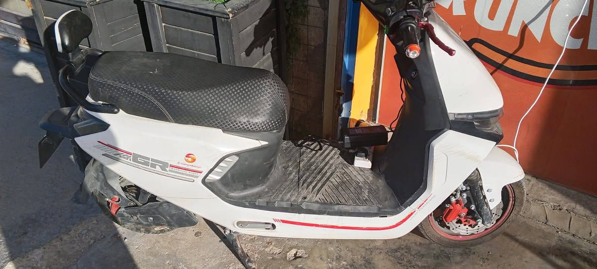 دراجة شحن للبيع شركة الجوهرة البحرية 6 بطاريات ليثيوم 
دراجة شحن للبيع نوع شركة الجوهرة البحرية 
عدد البطاريات 6 ليثيوم عمر طويل 
تمشي بل شحنة الوحدة من 60 الى 70 كيلو  
سرعتها 100 
دراجة نضيفه بس بيها فقط شخوط بل كفرات مشخطه   سعرها 650 وبي مجال عنواني بغداد حي الجهاد 
***********
