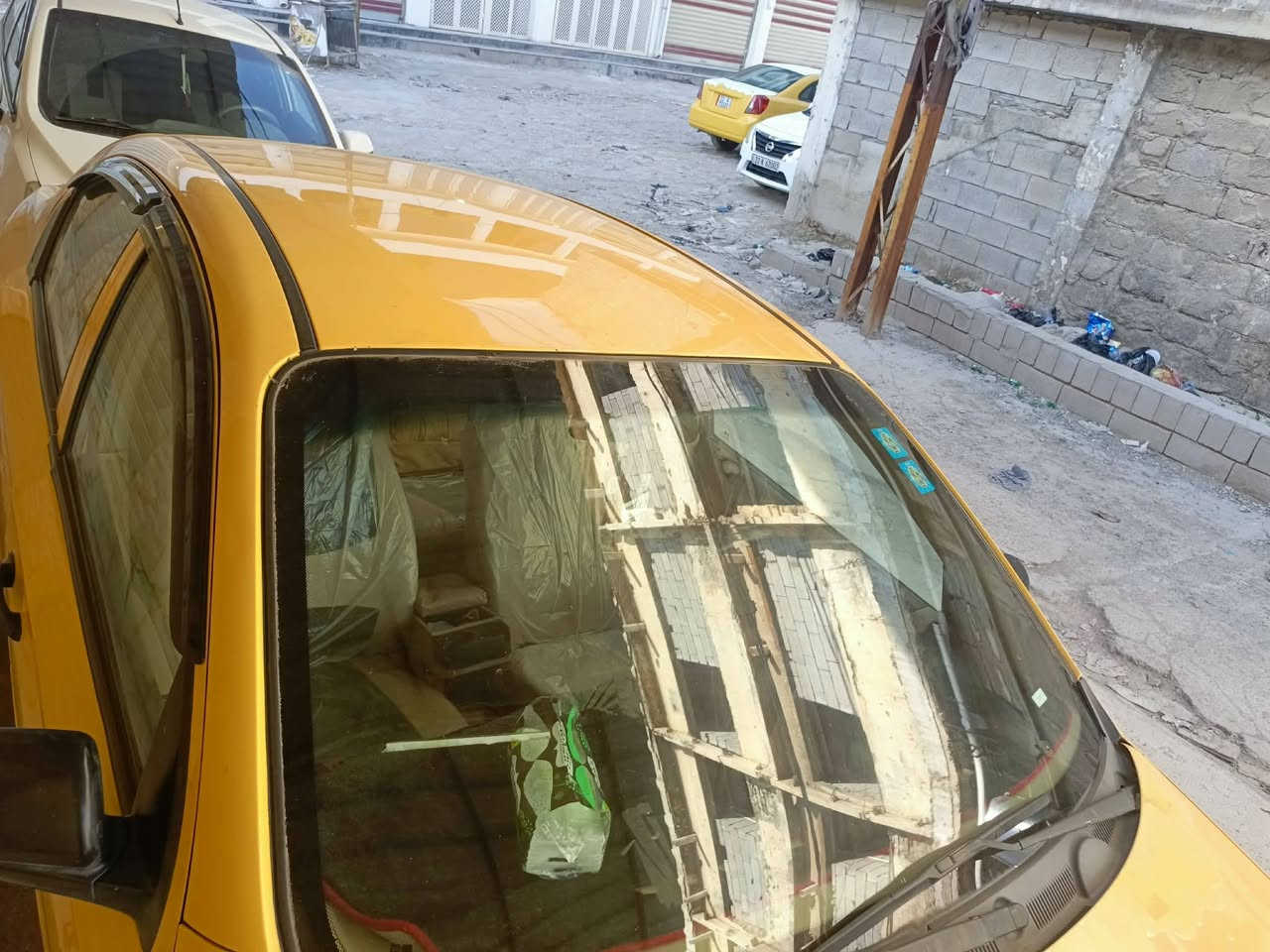 السلام وعليكم
افيو مديل 2011
وراد خليجي شركة العامة 
كير محرك نضيف عل فحص 
سنوية لي 2032
هزة جديدة صارلها شهرين سنة 2026 
كابون ماستر 
اني الشرعي وابيع شرط التحويل وكاله مااسوي #
هئيه مصفرة تاخذ مني 
الطخم امامي خلفي عل نص 
طخم تايات جديدة 
بيها صبغ صفحتين جمالية شرط بدون حادث فقط الباب النفر الامامي بي تعديل عل براد وشبرين معجون فقط هذا الضرر مالها ابيع اني شرط وين مايعجبك افحص 
تبريد كمبريسه وغاز فقط 
رقم بابل انكليزي #
عنوان السيارة موصل الدواسة #
للاستفسار الانتصال عل الرقم 
***********#
