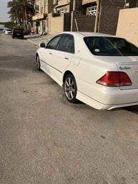 كراون 2004 كير مكينه جدد عدله بدون كص السعر 85وبيه مجال الرقم078049070...