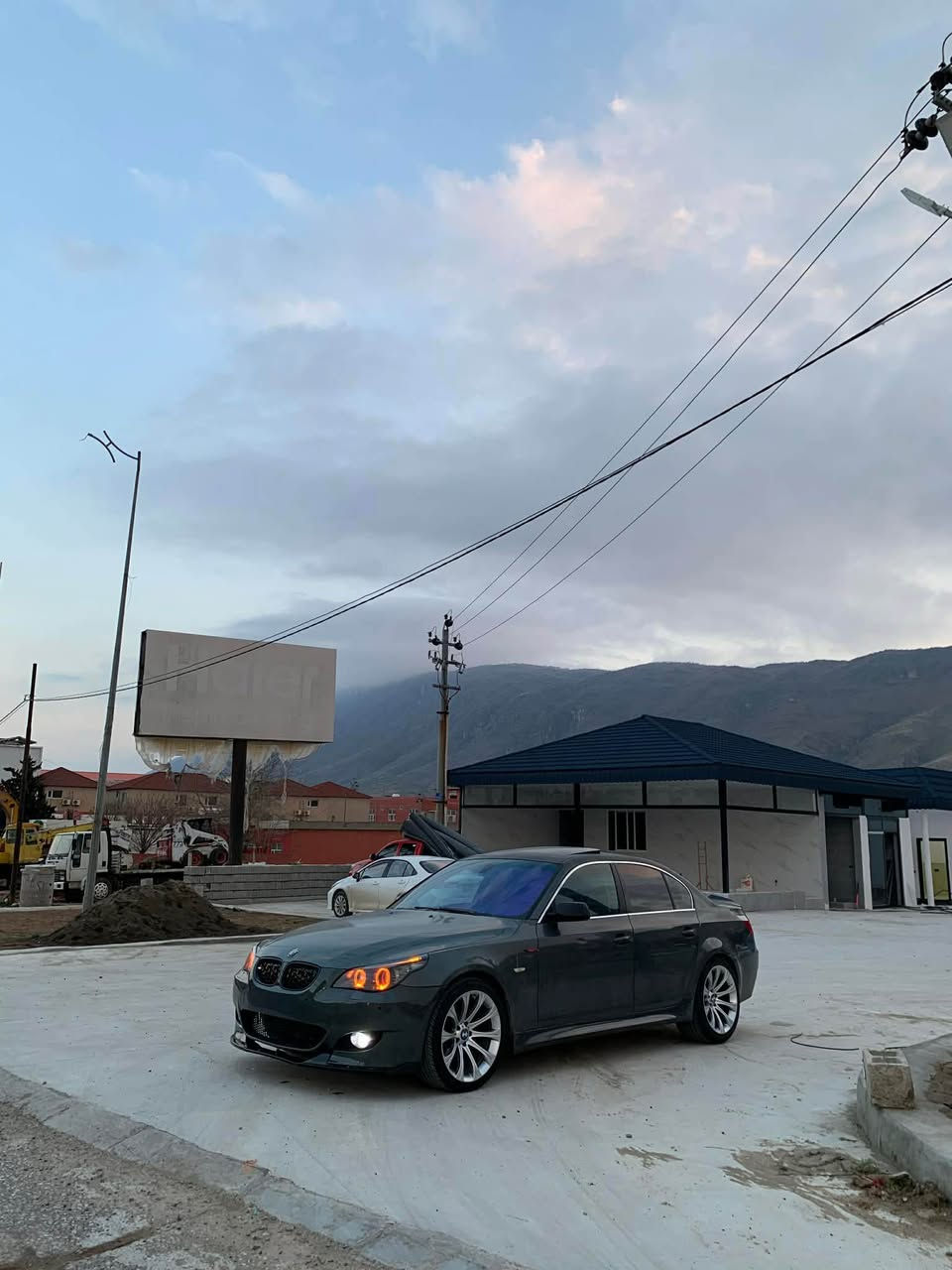 بةناوي خواي گةورةو ميهرةبان بييم جاوبرؤ مةكينة مةكينة سپي ين ٥٢ ٥٣٠نوزن كورت ٢٠٠٧ مةنةفيستة سيارةكة ماشالاي لةدةوي سيارةكة لةهةموشتي كامل كامل كراوة يم لوك لوكة سيارةكة يي محرةزو شت نية هةموگياني بةشةرت سلايت كوشين جلد هيتةر كارةبايي فوريمكا ناوي سفرة مشالاي دةوي لةقوةتي خوي بيزارة زور زور بةقوتة تاويلي ينفايفي بو بةستراوة كامل جوانكارية سيارةكةكوشين ساردو گةرم هيتةر لايت ئةلقة  سبوخ سةقفو حيزام  بي ليدان موسو براوةي بةشةرت جةكوجي نية سيارةكة وةسفي ناكري تا نيتة ديار ماشالاي دةوي سيارةكة لوكة هةمو گياني بةشةرت گيرومةكينة تةقةو رةقةي نية سيارةكة جركةي تيدانية  سيارةكة سحري ٧٥ كةمي مجال مشتةري ني بيزارم مةكة  لةگةريزم أربيل, العراق


**إذا كنت صاحب هذا الإعلان وتريد حذفه لأي سبب، رجاءا أرسل رسالة إلى الدعم الفني**