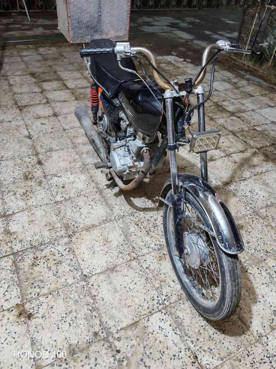 دراجة ايراني ادوات حلوة ونظيفة طكة هندر وحدة تشتغل كهربائية كاملة للبيع السعر 350قفل 
*********** الهوير
