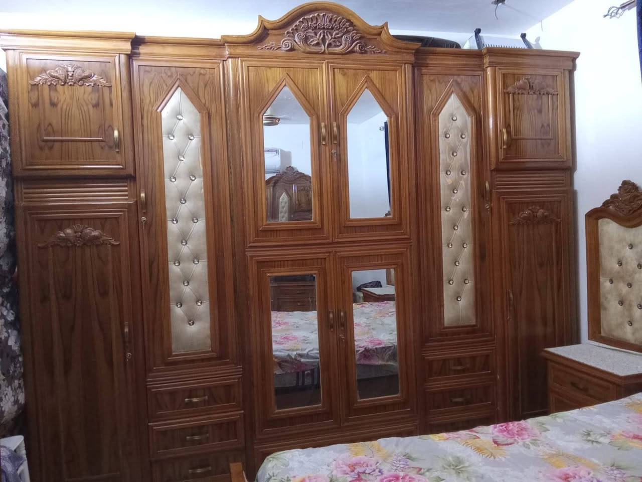 مساء الورد مكلفه بنشر السعر  مليونين ونص  نضيفه حطاطه للستفسار ***********
