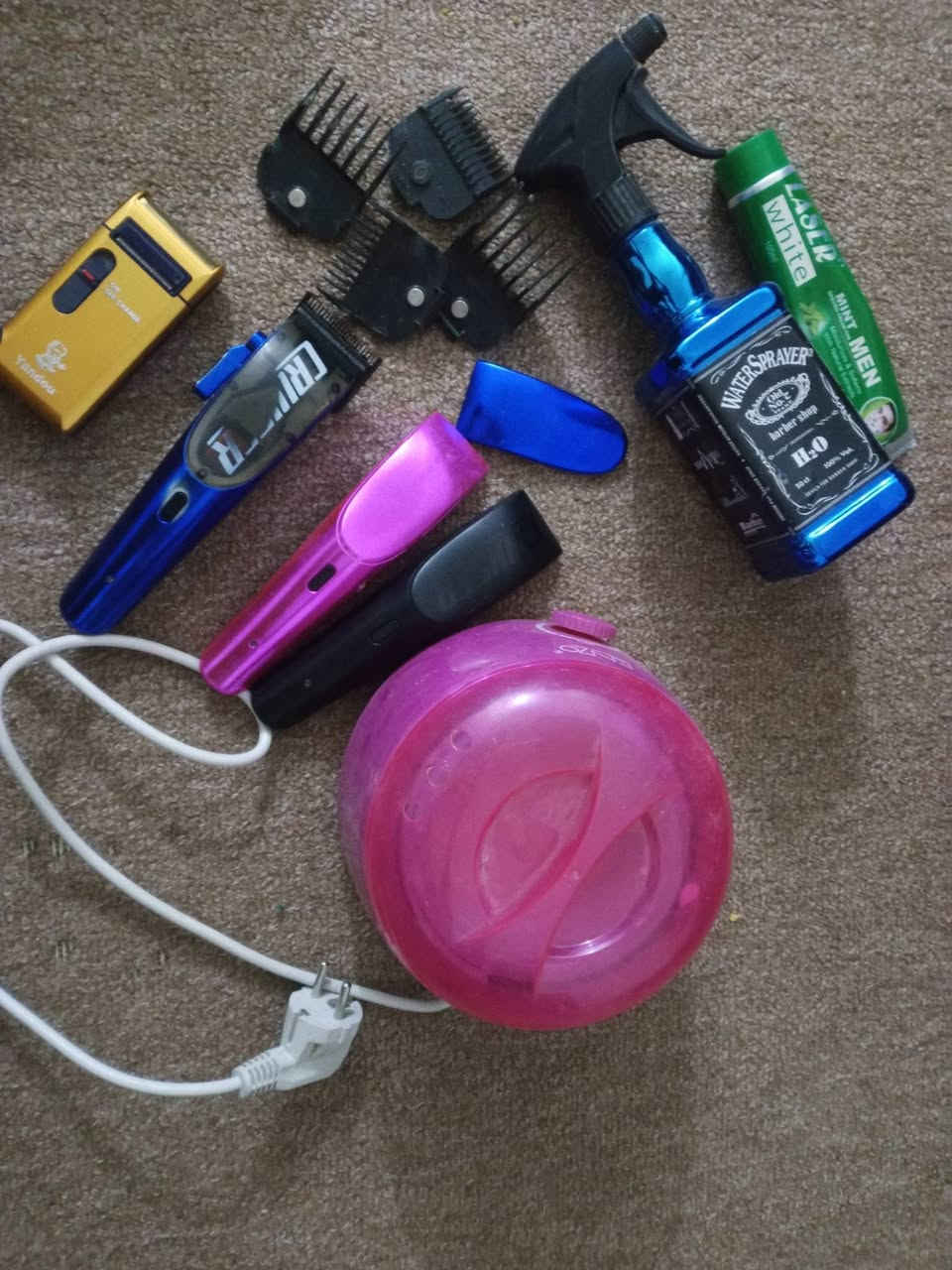 كلهن شغالات ومامستعملات شي قليل الله شاهد بحاله ممتازه السعر 65
***********
