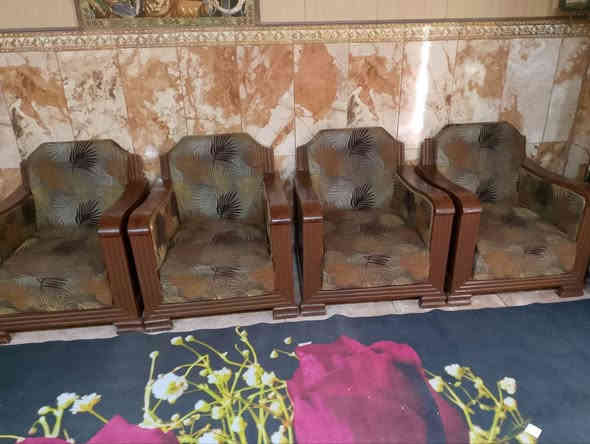 تخم مستعمل سعر 150 ألف 
***********
