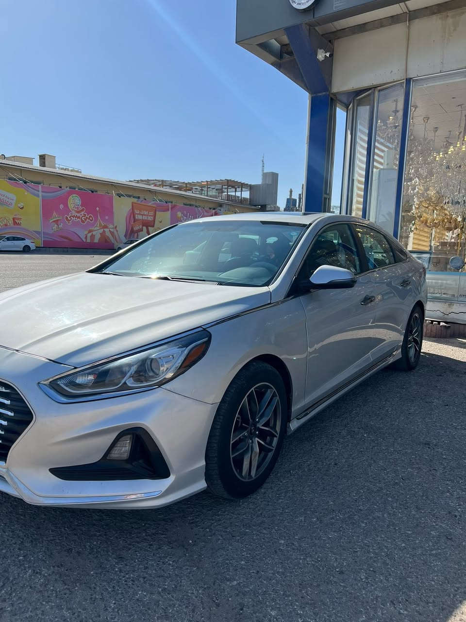 سلام عليكم
سوناتا 2019  فئة سبورت وارد كندي 
رقم اربيل
ماشيه124 الف كيلو متر 
ضررها جاملغ وبنيد بدون ايرباك ولاشاصي
مكينه وكير وتبريد كله مكفول 
المواصفات:
فتحه 
بصمه 
شاشه كبيره تدعم كار بلي
كاميره دواره 
نظام نقطه عمياء 
تدفئة كشنات
كشنات جلد 
كشن السايق كهربائي 
لايت زنون بلادي 
ستيرن حرف D 
شفتات بالستيرن 
تحكم ستيرن فول 
درايف مود ( نظام سبورت)
صندوق ذكي ( يفتح اوتو عند الاقتراب)
اشاير بالمري
لد ترحيب بالباب عند الاقتراب  
حداديه جديده
مكان السياره نجف
للتواصل واتس اب 
***********
السعر 145
