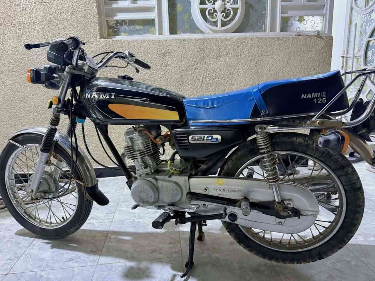 ناما موديل 21
مامفتوحه
اصبع الدهن مهور وتذب دهن
550 وبيه مجال
***********
واتساب واتصال
