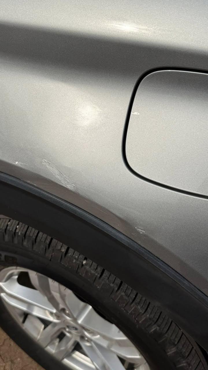 للبيع   ‏

‏FORD EXPLORER XLT 2023

بجم و صندوق كبس بدون ايرباك بدون تبديل بدون صبغ فقط فوك التاير الورا تعديل 

الفئة XLT    

ماشية ٨٠ الف كم

السعر :  268$ مجال بسيط

الموديل 2023

رقم كاتي 

المحرك ٤ سلندر ( تيربو)

٧ مقعد

جنطة بصمة

تحكمات كامله

كامره ورادار 

كير ماوس

سايد بريك دكمة

سيارة نظافة جدا

سيارة بدهوك
***********
