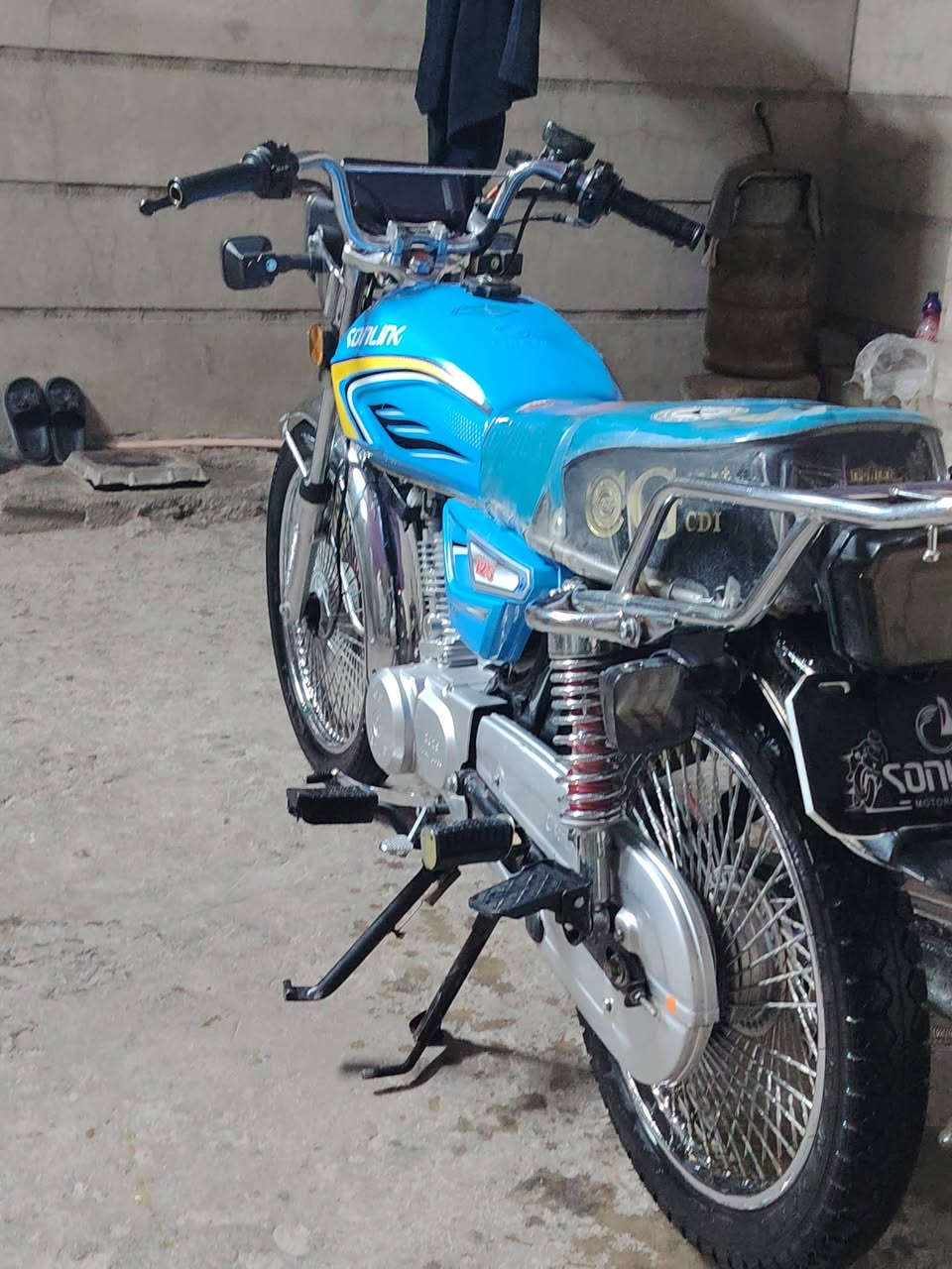 السلام عليكم دراجه للبيع سنيك ٢٠٢٥ دراجه نضافه فول السعر ٦٩٠ وبي مجال الرقم ***********
