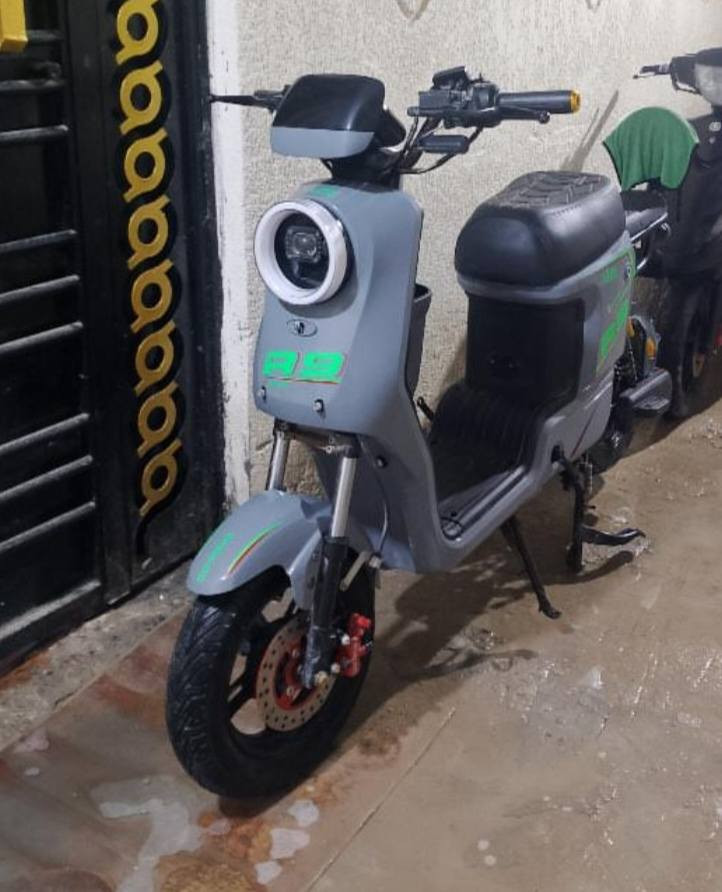 السلام عليكم دراجه للبيع شحن سرعه 109 المكان البصره ابو الخصيب R9 السعر530 بطاريات خمسه الموديل 2026
الرقم (***********)
