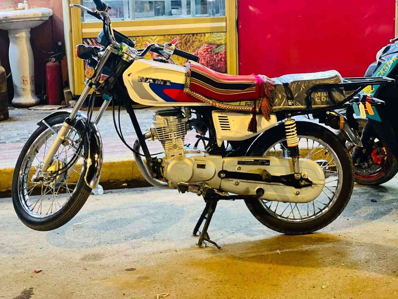 دراجه نامه مديل 26 🏍️
لون ابيض ⚪

دراجه مامفتوحه 🔧🔧

دراجه خير من الله 🔥

السعر 💸💸 ((((...650...))))قفل قفل قفل لاتجي وتكلي طيحلي دراجات ماكو وماتلكه هيج سعر الموشراي لايتعبني فدوه 

مكاني حله جبله

*********** وبي واتساب
