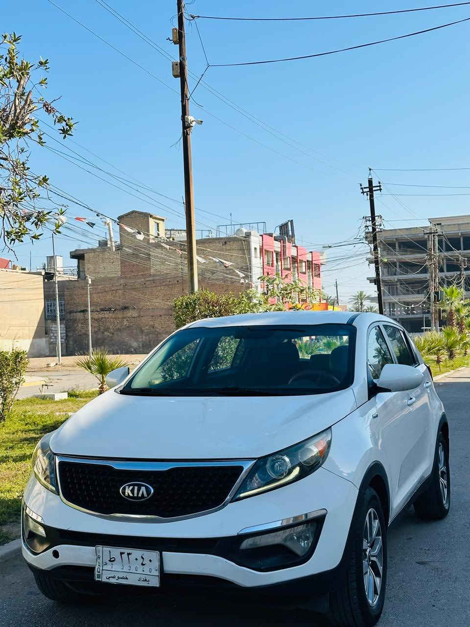 سبورتج موديل 2016 السعر 124 فقط صبغ جاملغ ونص باب البقيه كفااله بدون دواخل
التصال ***********
مواصفات 
الد زنون 
قطعتين تبريت 
فوال تحكمات ستيرن 
مانع نزلاق
نضام ايكو 
حساسات ماميه خلفيه
مكان بغداد السعر 124 التصال ***********
