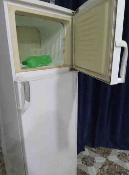 سلام عليكم ثلاجة للبيع جاهزه سعر ١٢٠ بيهه مجال تكريت الديوم 
***********
