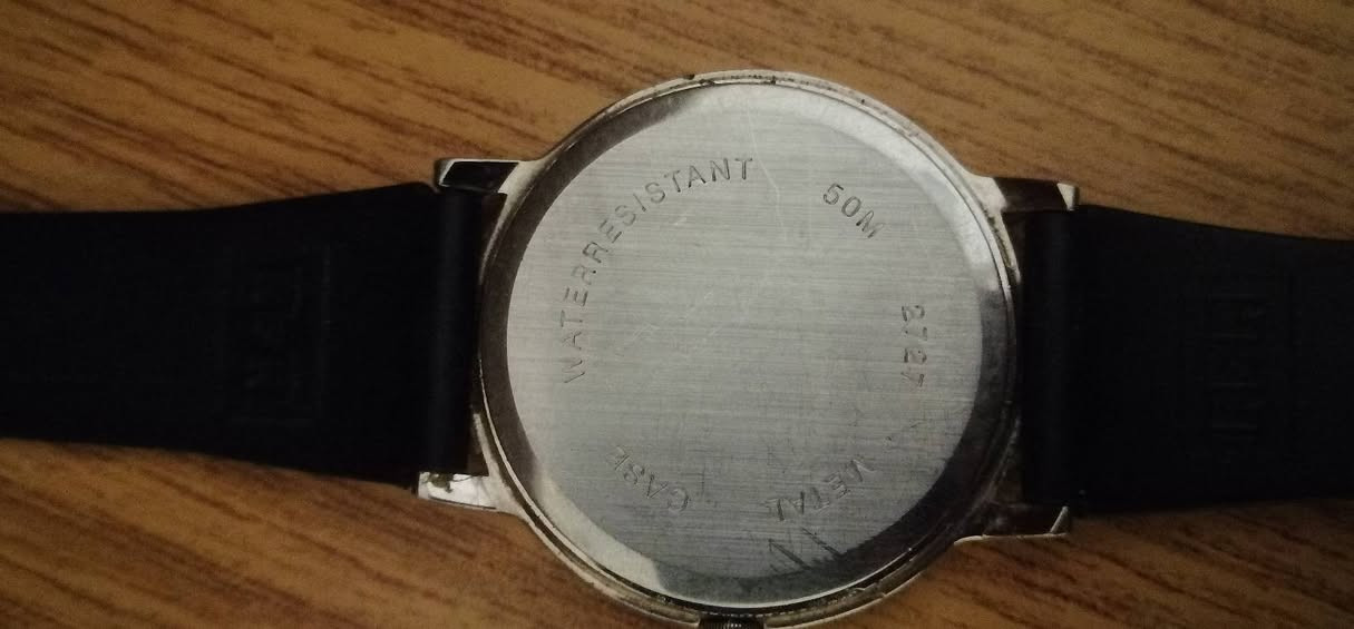 ساعه يد رجالي سويسري فلات رقيقه سيمبل جدا زيرو وشغاله ب 800ج 01206717181
زجاج زوفير ضد الخدش والكسر ووتر بروف ضد المايه


**إذا كنت صاحب هذا الإعلان وتريد حذفه لأي سبب، رجاءا أرسل رسالة إلى الدعم الفني**