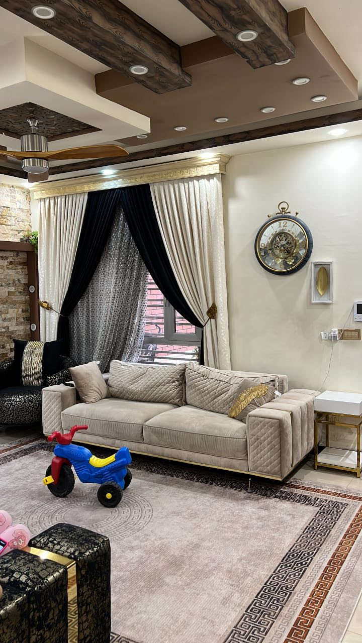 للبيع مشتمل لقطة بالمربع الذهبي 🔥

📍 منطقة المواصلات – درجة أولى
📐 المساحة: 72 متر
🏠 واجهة 6 متر
⬇️ نزال 12

✨ المواصفات:
✔️ صالة كبيرة ومريحة
✔️ غرفتين نوم كبار
✔️ مطبخين (حار وبارد)
✔️ موقع راقي وقريب من الخدمات

💰 السعر مناسب وقابل للتفاوض

📞 للاستفسار والحجز الاتصال على :***********

🏢 مكتب ابو فهد العامري
