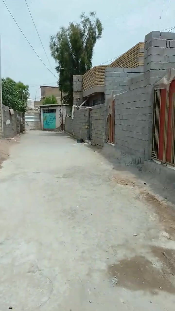 السلام عليكم بيت للبيع 80متر مربع بناء بلوك حديث صب مسلح البحث العلمي كلش قريب على حي النصر الشارع الاول التفاصيل كله موضحة بالفيديو السعر جدا مناسب 37 وبي مجال قليل الشراي يتصل مكلف بل نشر *********** رقم صاحب الدار
