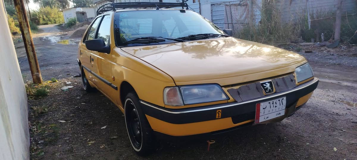 سلام عليكم سيارة للبيع بيجو جيل اكس 405 مصفرة هيئه وغرامات بدون صبغ ولا ضربة بلادي جديدة موديل 2011 تبريد شغال كهربائيات شغالة كير ومحرك مضبوطات صدر امامي خلفي جديد باتري جديد تحويل ثاني يوم السعر 45$ بيه مجال حك الجية رقم الهاتف ***********
