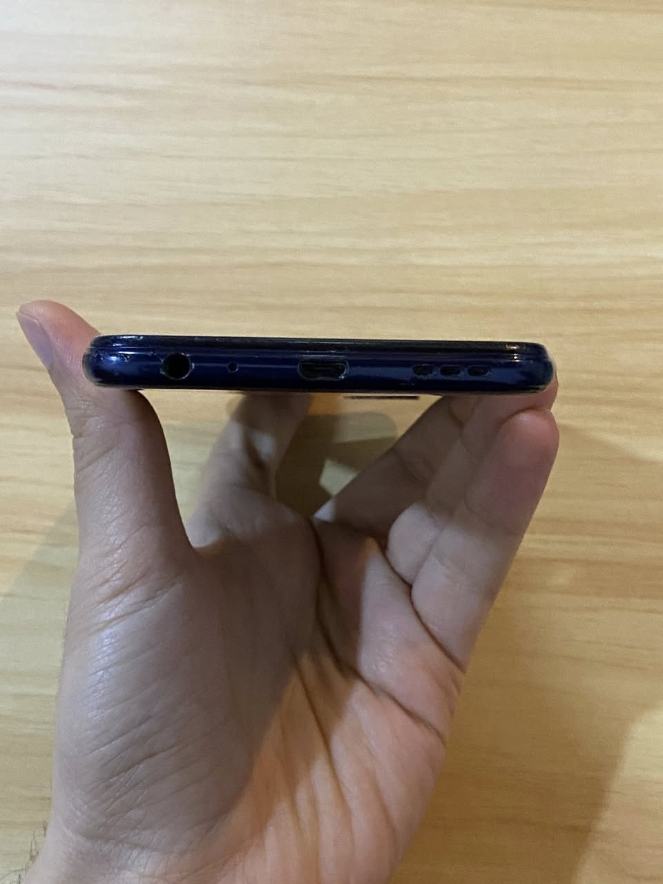 VIVO y12s
Display: 6.51 inch IPS LCD display 
Processor: MediaTek MT6765 Helio   
Memory: 3GB RAM + 32GB Hard
Camera: Dual camera 13 MP/2MP  
Front Camera: 8 MP 
Battery: 5000 mAh - Micro USB

WhatsApp / Telegram / Viber
(***********)
