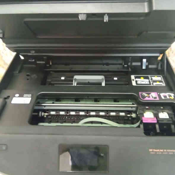 سلام عليكم طابعه hp5575 شغاله على فحص وشرط كلشش ما بيه سخدام بيت قيمه وخذه مكاني النجف الاشرف نادي فروسيه مقابل الغريه الغدير *********** النجف
