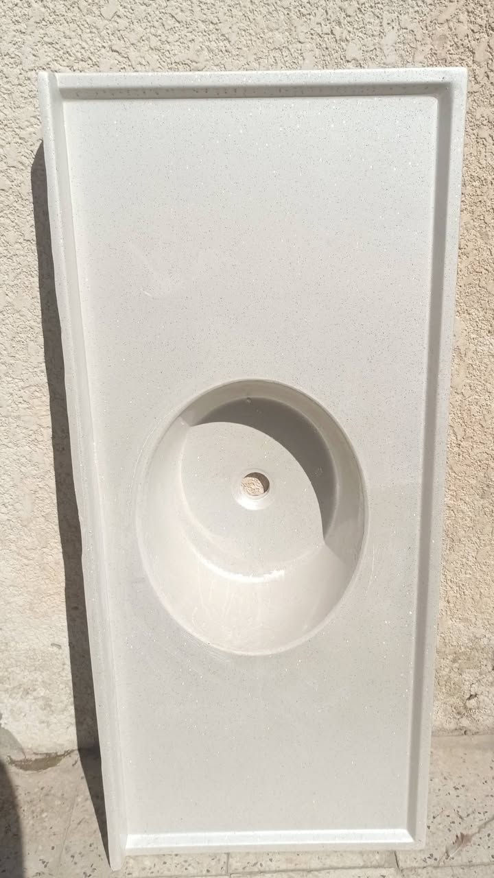 مرمره متر و 30 جديده سعر ٥٥ الف
سناكي جديد سعر الواحد ١٣٥.    ***********
