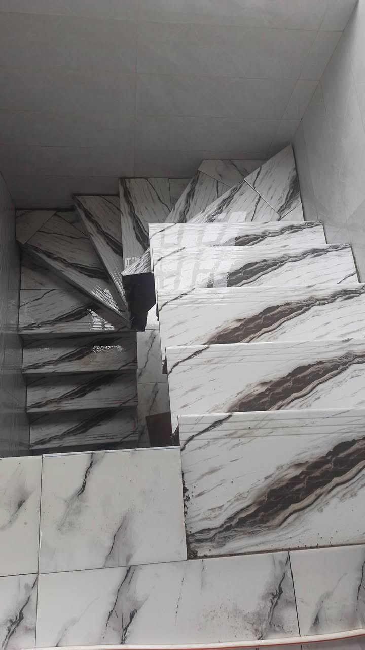 شغلي جدار وارضي  بايات كاشي داخل الموصل فقط              شغل شرط نظيف 
رقم ***********
