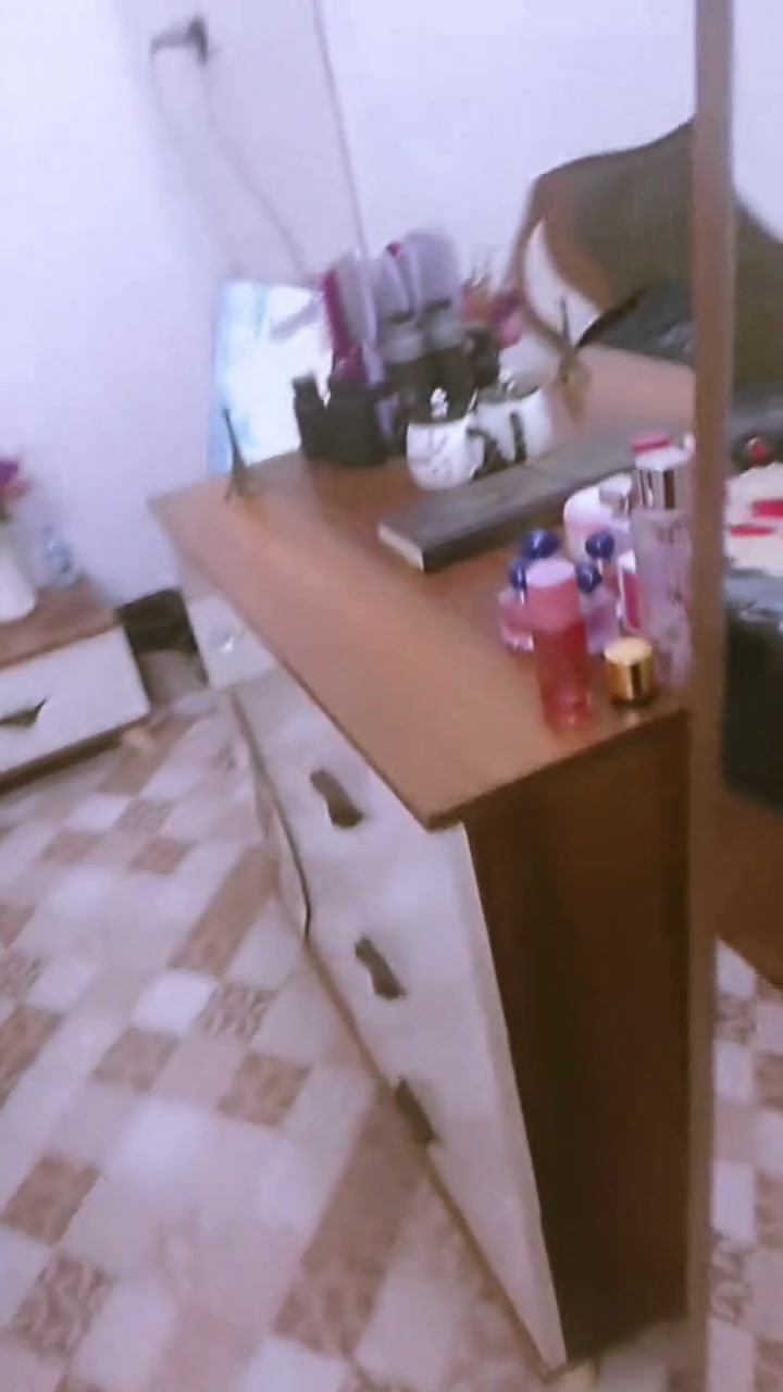 غرفة نوم مستعملة نظيفة رايديها 300 وبيها مجال تتكون من 6 قطع


**إذا كنت صاحب هذا الإعلان وتريد حذفه لأي سبب، رجاءا أرسل رسالة إلى الدعم الفني**