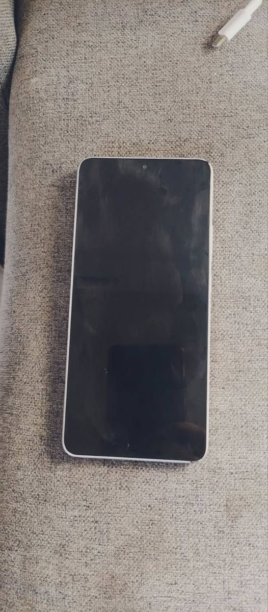 جهاز بوكو X6 PRO جهاز وحش بالمعنى
ذاكرة 512 جيجا بايت
دقة الشاشة 120 هيرتز يشغل بالببجي 120 فريم 
الكامرة 64 ميغا بكسل 
نظافة الجهاز كدامك موضح بالصور
مع كامل ملحقات الجهاز من الشاحنة 67 واط سرعة بالشحن مفوله مع الباكيت والكفر الأساسي ( الاسود) مع كفر اضافي شفاف 
إضافة الى سماعة T-VOLF أم الالوان 
كل هذا وبسعر 300 ألف  وبي مجال حك الجية
عنواني بغداد الدورة ٫ ماعندي توصيل
للتواصل بل خاص ماسنجر


**إذا كنت صاحب هذا الإعلان وتريد حذفه لأي سبب، رجاءا أرسل رسالة إلى الدعم الفني**