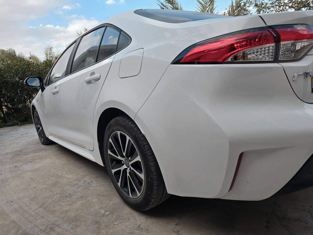 السلام عليكم 
كورلاه موديل ٢٥
ماشيه ١٥٠٠ بعدهه عله وظع شركه زيرو
مرقم بغداد بسمي 
فول مواصفات 
***********مكان السيارة بغداد للستفسار اتصل
