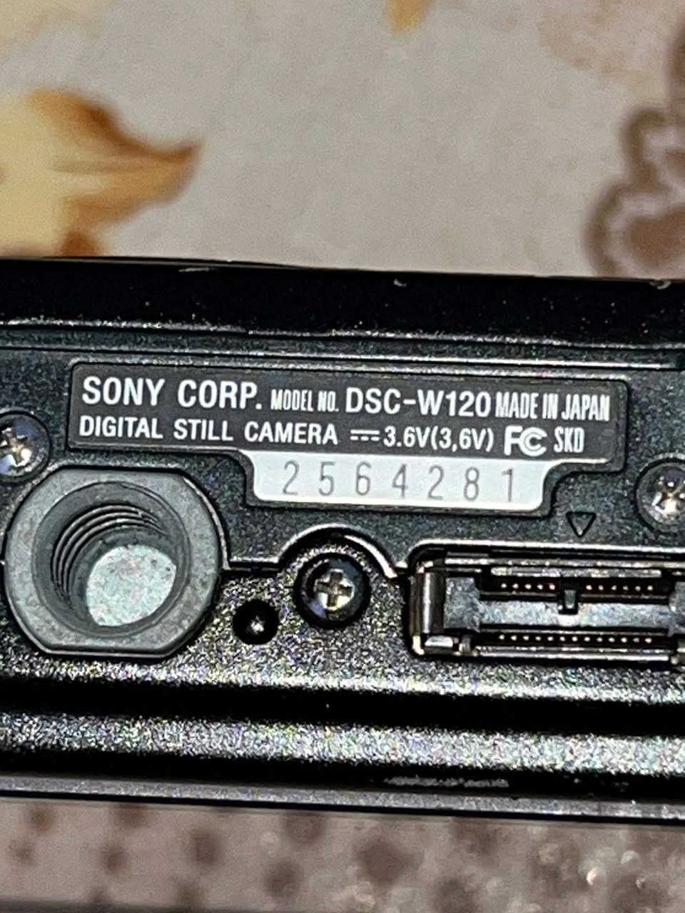 Sony Cyber-shot DSC-W120
أيقونة يابانية مدمجة بعدسة carl zeiss الألمانية
نظافة ٩٠٪


**إذا كنت صاحب هذا الإعلان وتريد حذفه لأي سبب، رجاءا أرسل رسالة إلى الدعم الفني**