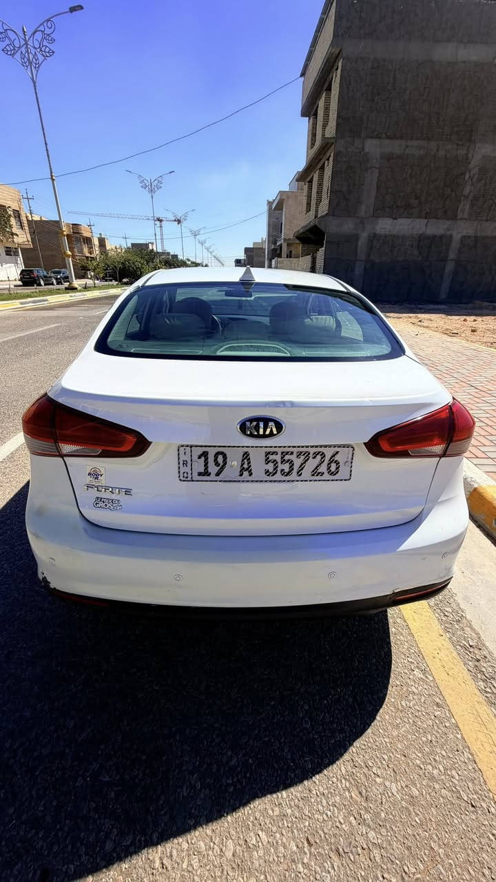 فورتي 2017 ماشيه 82 الف كيلومتر بأسمي السعر 118
***********
دوش 2000
گير ATM

مكانها كربلاء
