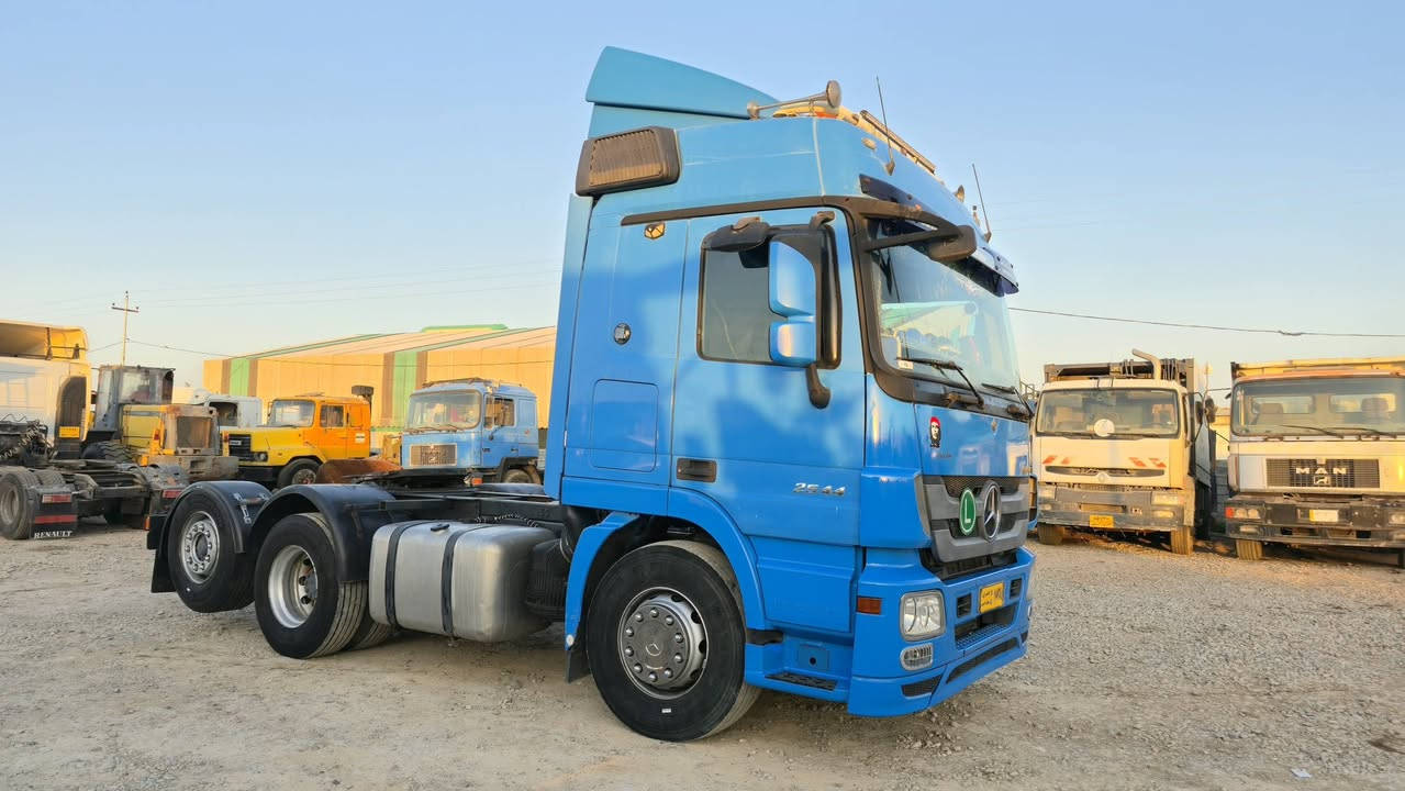 للبيع راس اكتروز2006/رقم صلاح الدين.٠٠.بدون ضباره/ السعر215$ورقه/حجم25.44/تبريد.رتايدر.هورنات.سقف ليزر/
مرسمه عربانه4محاور/تخم تاير/محرك وكير كفاله/قماره مكفوله من صبغ***********/*********** ديالى كنعان معرض الزهيري
