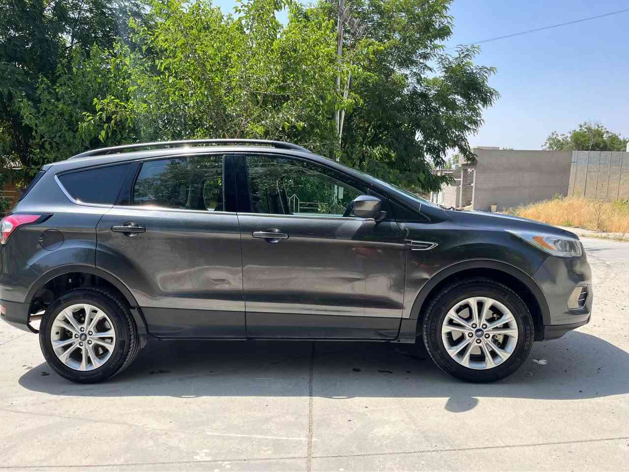 ١٠٧ گەڵا و معامەلە 😱

فۆڕد ئیسکەیپ فولە  ٤ پستنه گێڕ و مەکینەی بە شەرتە توند و تۆڵی بە شەرتە ٤ طایە و ویلی نوێیە بۆیاغ ١ پارچە و ٢ بست بۆنیدی بۆیاغە پێش و پشتی کەپسە سەیارەکە ماڵی دۆستە و هەموو گیانی بە شەرتە 

سعری | ١٠٧ گەڵا و معامەلە

*********** السليمانية, العراق
